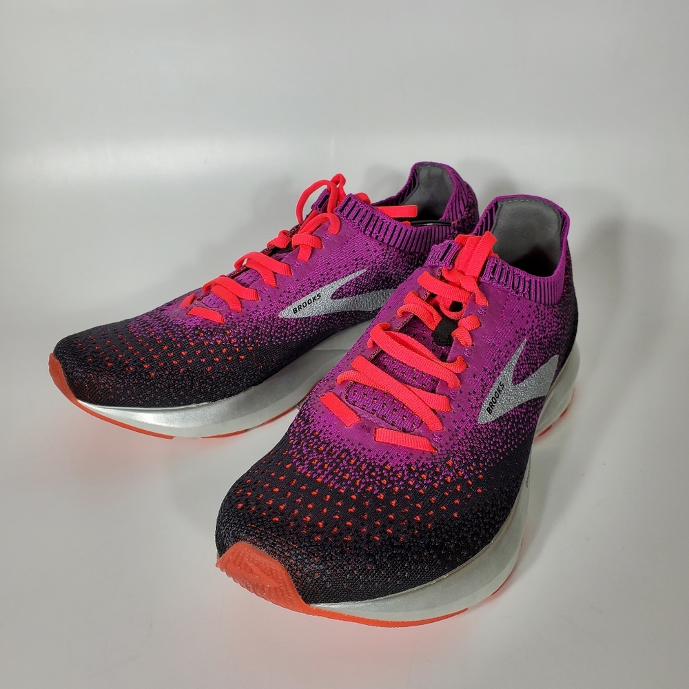 Brooks Levitat 2 new never worn  Running Sneakers  Women's Size 10